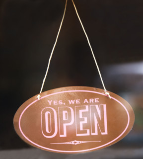 open sign. Date : 2007