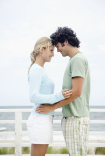 Couple smiling at each other. Date : 2007
