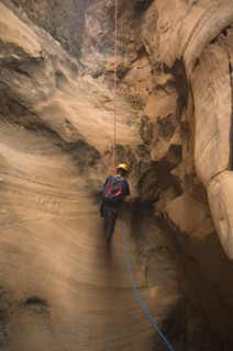 Person canyon rappelling. Date : 2007