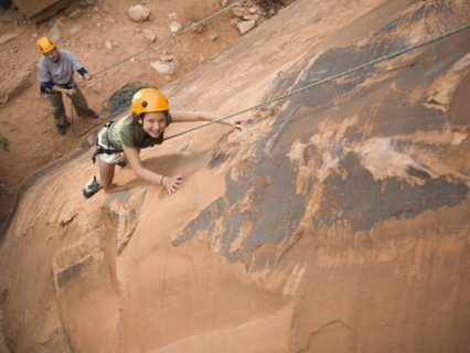 Couple rock climbing. Date : 2007
