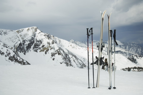Skis and poles stuck in snow. Date : 2007