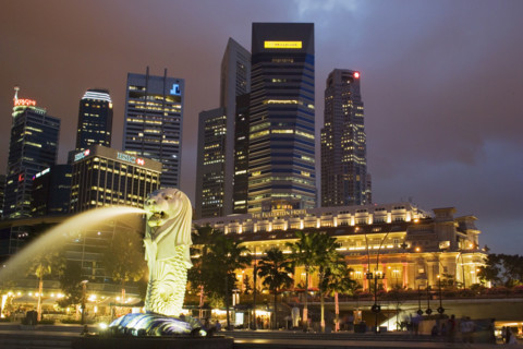 CBD Central Business District Fullerton Hotel Merlion Park Singapore. Date : 2006