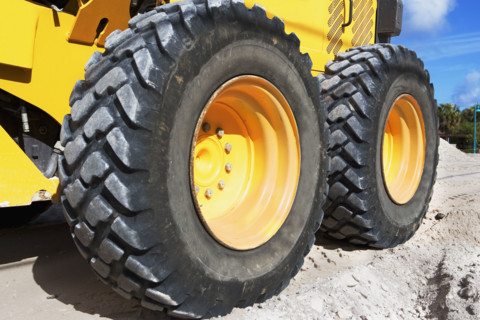 tires on heavy construction equipment. Date : 2008