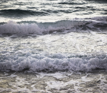waves on the beach, erosion. Date : 2008