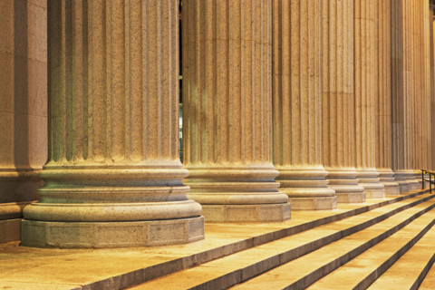 Row of stone columns. Date : 2008
