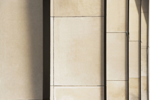 Row of columns. Date : 2008