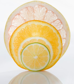 Close up of citrus fruit slices. Date : 2008