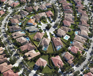 aerial view of housing community. Date : 2008