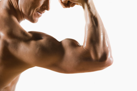 Male body builder flexing and posing. Date : 2008