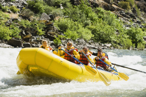 Group whitewater rafting. Date : 2008