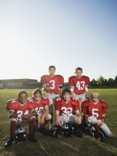 Portrait of youth football team on field. Date : 2008