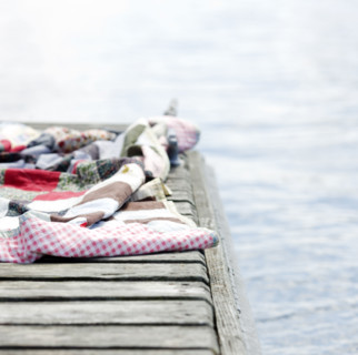 Blanket on dock. Date : 2008