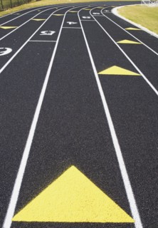 Lanes on running track. Photographe : fotog