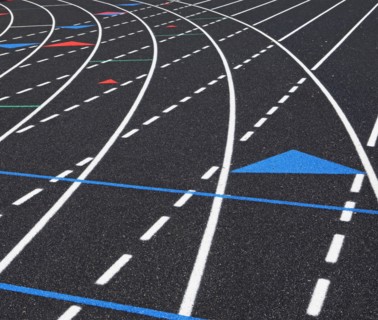 Lanes on running track. Photographe : fotog
