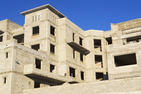 Brick building under construction. Photographe : fotog