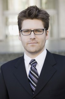 Portrait of businessman. Photographe : PT Images
