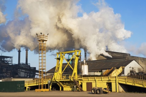 Smoke from factory. Photographe : fotog