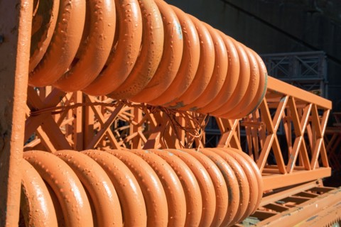 Scaffolding springs. Photographe : fotog