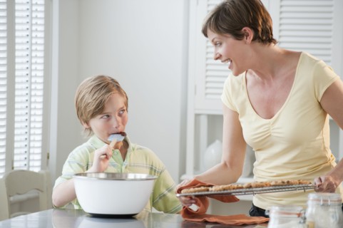 Mother and chilld baking.