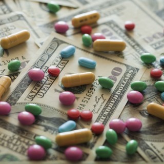 Diet pills and money