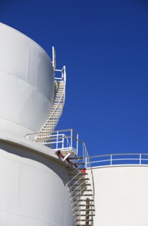 Oil tank