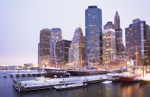 Manhattan seaport at dusk. Photographer: fotog