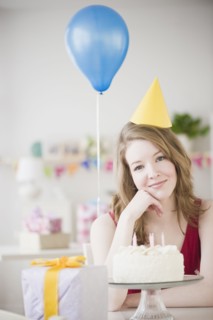 Birthday celebration. Photographe : Jamie Grill