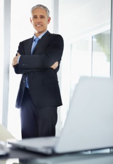 Confident businessman. Photographe : momentimages