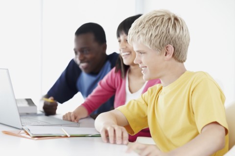 Students in classroom. Photographe : momentimages