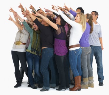 Crowd of people pointing. Photographe : momentimages
