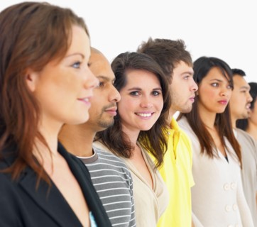 People in a line. Photographe : momentimages