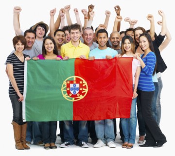 People holding flag. Photographe : momentimages