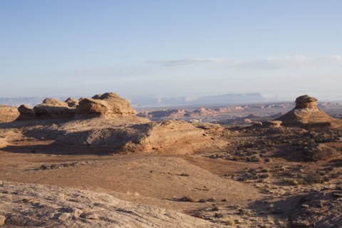 Vermillion cliffs in Arizona desert. Photographe : David Engelhardt