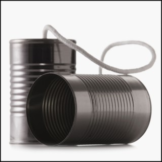 Tin can phone. Photographe : Mike Kemp