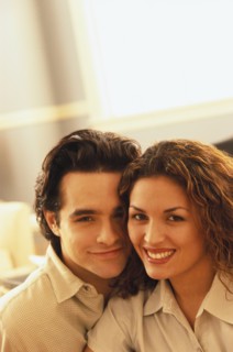 Portrait of a happy couple. Photo : Rob Lewine