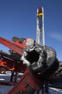 Pipe wrench on oil drilling rig. Photo : Dan Bannister
