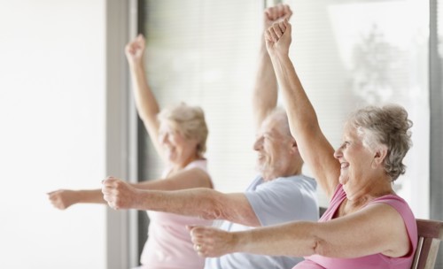 Senior's exercise class. Photo : momentimages