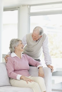 Affectionate senior couple. Photo : momentimages