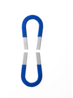 Two blue magnets. Photo : David Arky