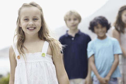 Smiling young girl. Photo : momentimages