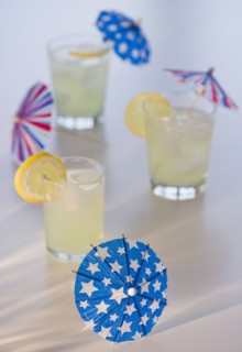 Lemonade and Americana drink umbrellas. Photo : Daniel Grill