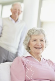 Smiling senior couple. Photo : momentimages
