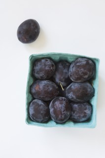 Plums. Photo : David Engelhardt