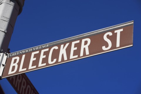 Bleeker Street sign. Photo : fotog