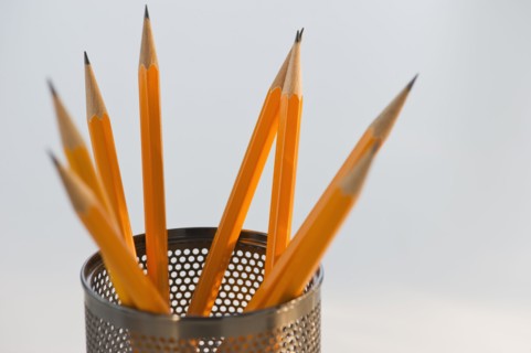 Sharpened pencils in jar. Photo : Daniel Grill