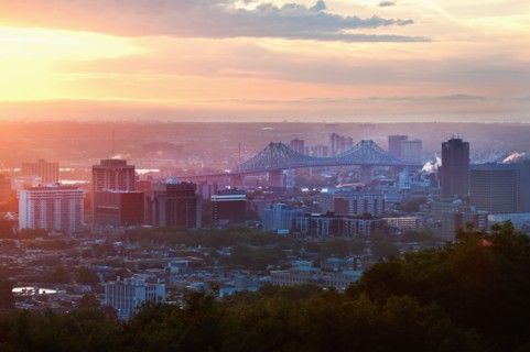 Canada, Montreal, cityscape at sunrise. Photo : Daniel Grill
