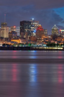 Canada, Montreal, skyline at dusk. Photo : Daniel Grill