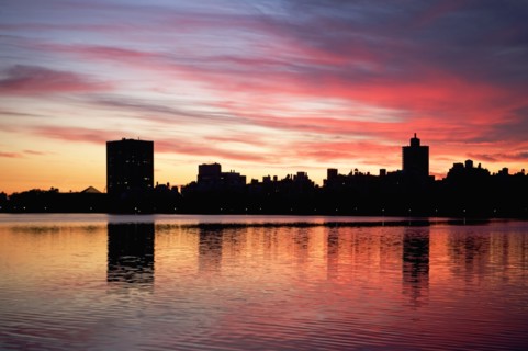USA, New York City, Cityscape at dusk. Photo : fotog