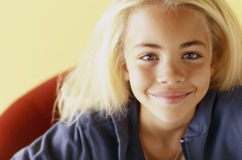 Cute blond girl. Photo : Fisher Litwin