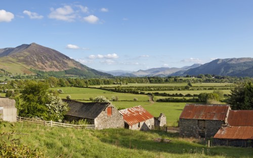 Farm buildings. Photo : Jon Boyes